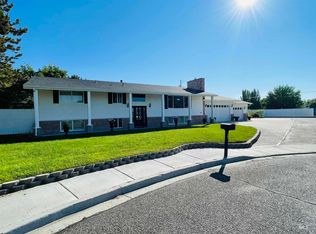 167 NW 19th St, Ontario, OR 97914