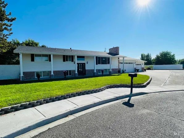 167 NW 19th St, Ontario, OR 97914