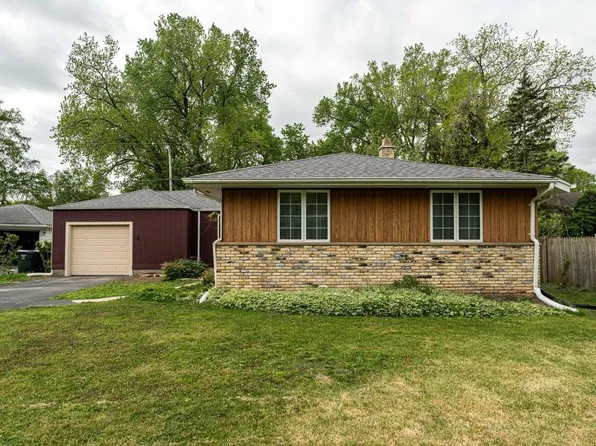 1711 W Mill ROAD, Glendale, WI 53209