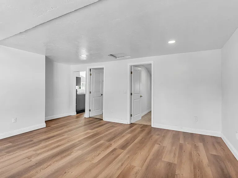 1224 Willowside Ter — Photo 7
