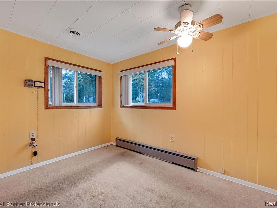 733 Lakeshore Dr, photo 20