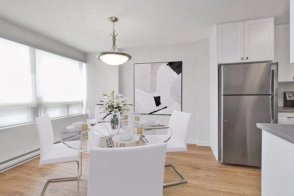 Riverbend Tower Apartments — Photo 3