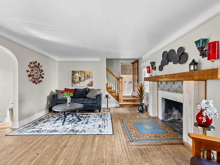 1674 Eaton Rd — Photo 10