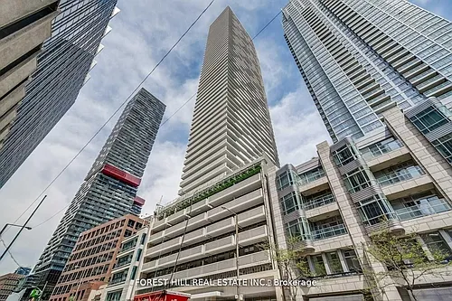 2221 Yonge St #5602 Photo 1