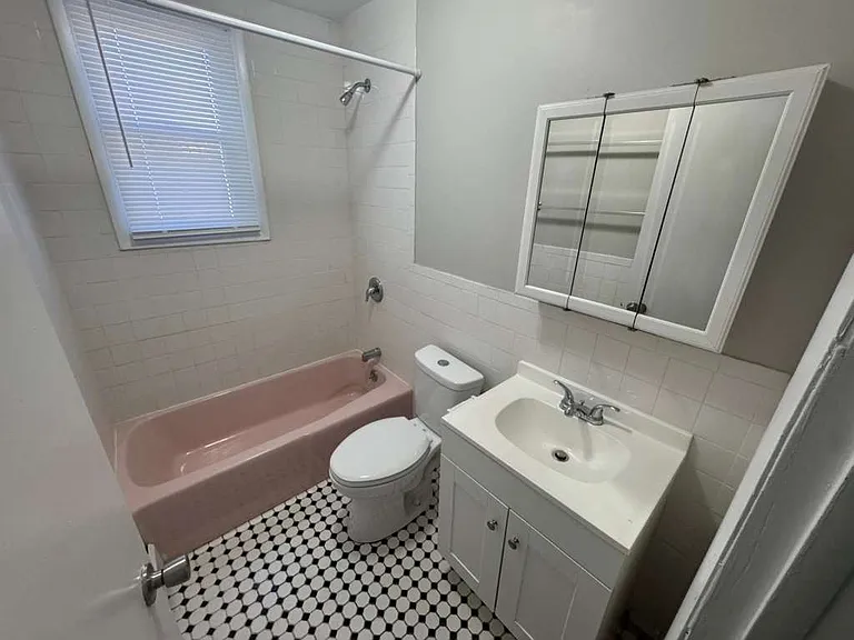 1463 Dixwell Ave #1A — Photo 4