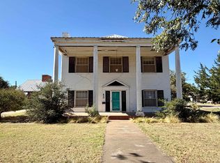 600 Mercer St, Quanah, TX 79252