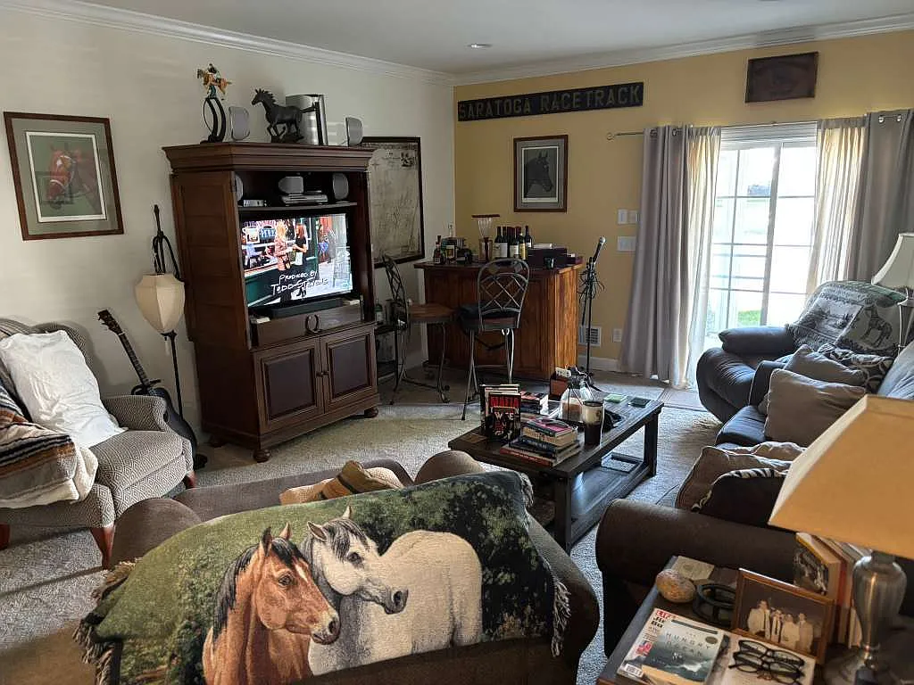 2 bed, $2,500 — Photo 2