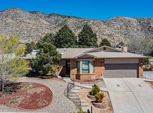 2408 Punta De Vista Dr NE, Albuquerque, NM 87112