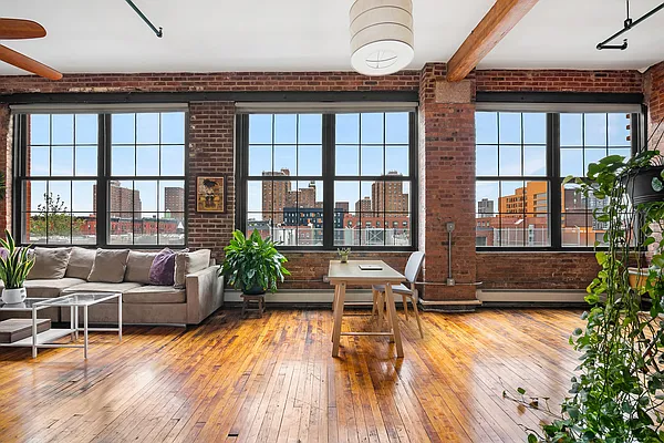 Sold by Compass | media 1
