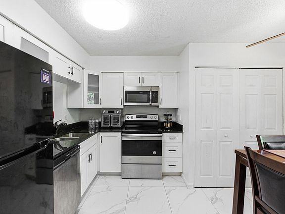 4th image of 260 NW 76th Avenue #207