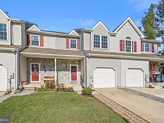 4th image of 126 Shinn Cir