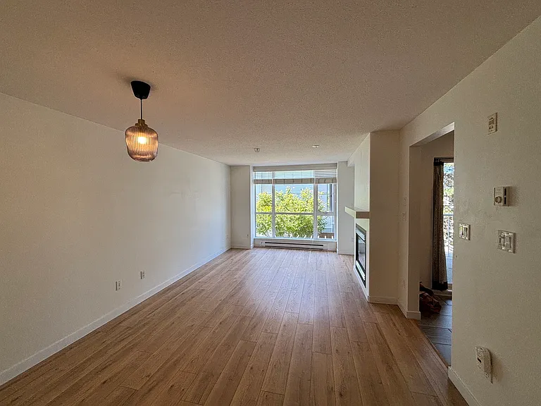 3148 Saint Johns St #203 — Photo 5