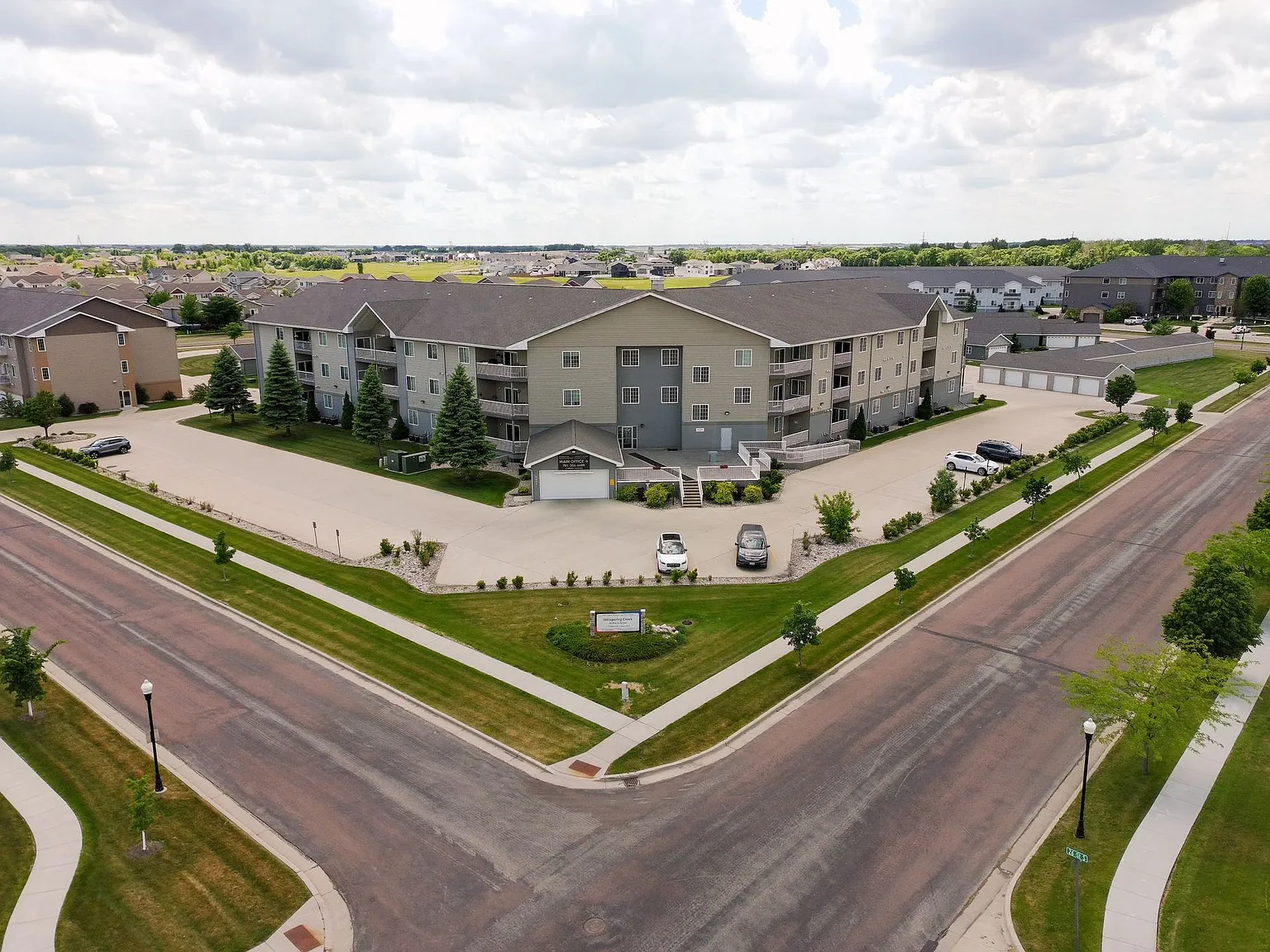 55+ Living at Whispering Creek — Photo 2