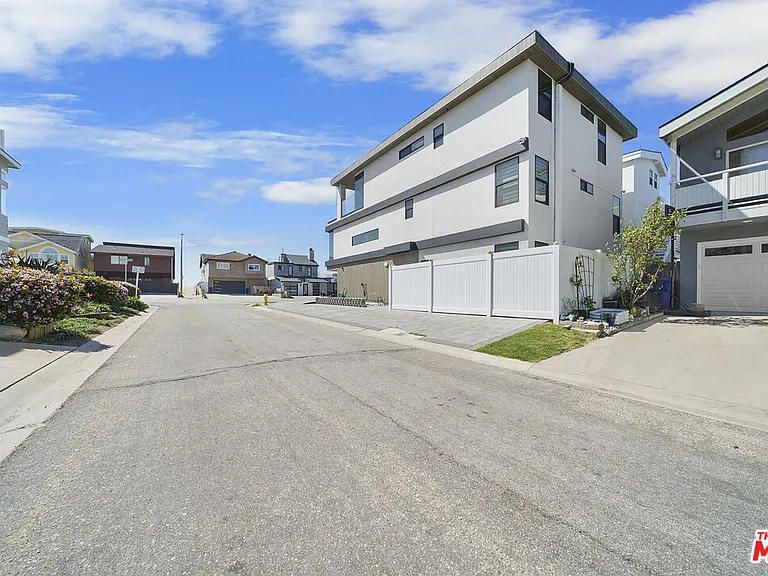 1500 Ocean Dr — Photo 8