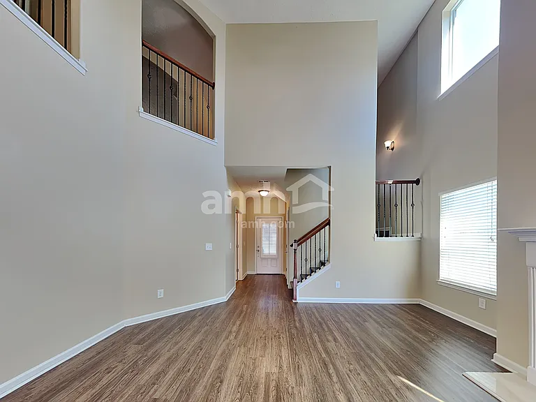 1287 Wentworth Dr — Photo 6