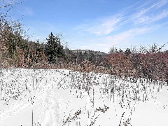 3rd image of 100 Pennock Lane