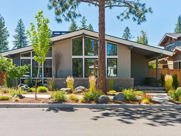 3055 NW Tharp Ave, Bend, OR 97703