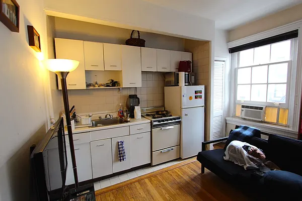 Rented by New York is Home | media 25