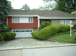 7152 Roycrest Pl, Pittsburgh, PA 15208