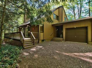 2228 White Oak Trl, Pocono Pines, PA 18350