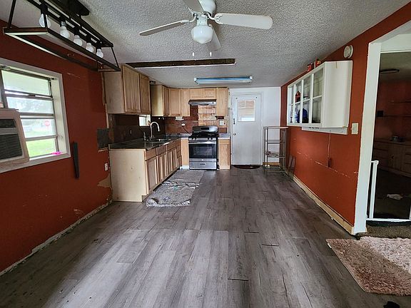 3rd image of 1449 Georgia Rd