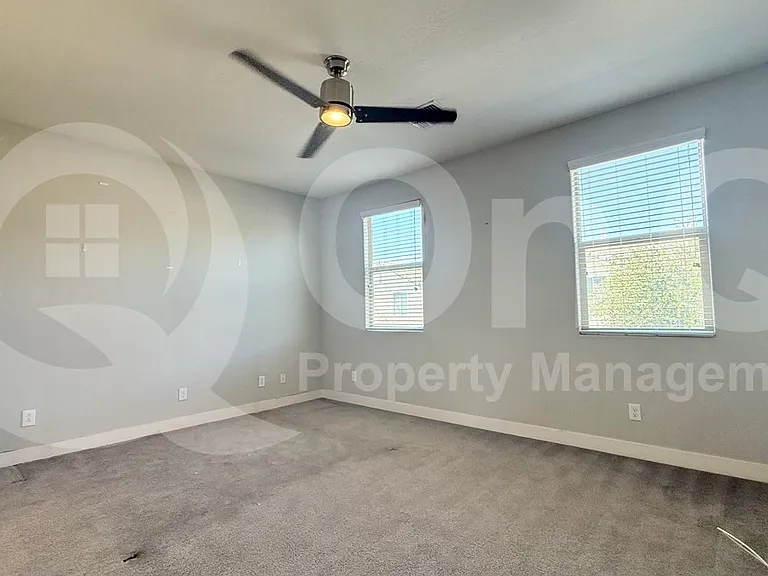 3713 E Robert St — Photo 11