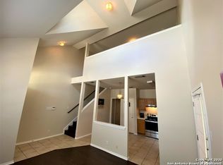 2319 Crown Holw, San Antonio, TX 78251