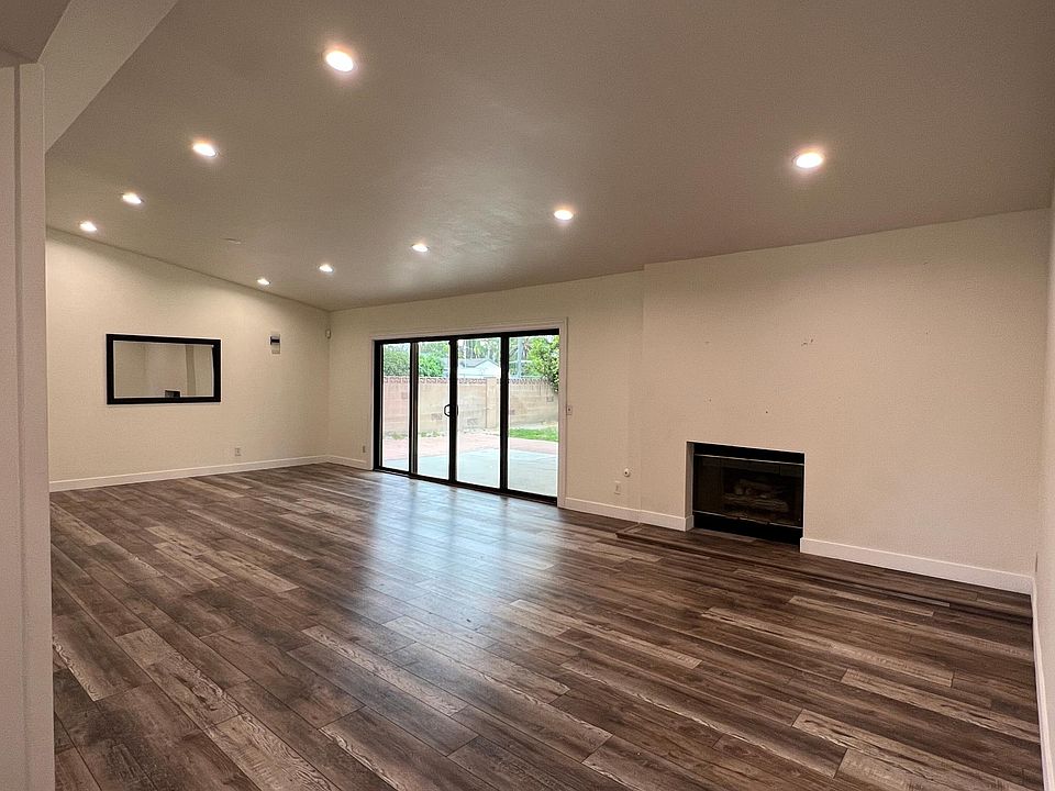 1st image of 23400 Burbank Blvd