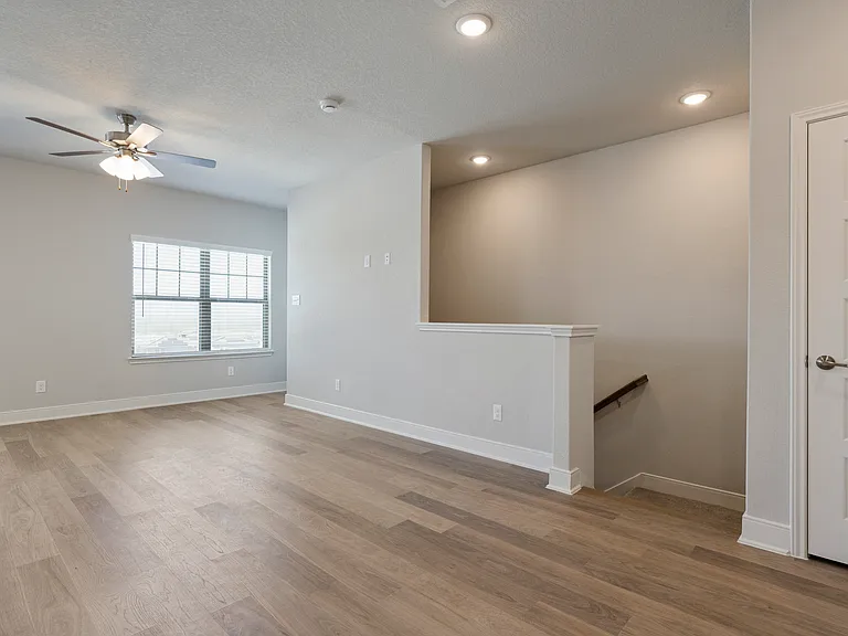 7126 Magnolia Vlg #201 — Photo 7