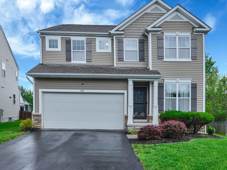 1st image of 837 Holly Farms Dr #837