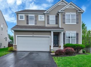 837 Holly Farms Dr #837, Blacklick, OH 43004