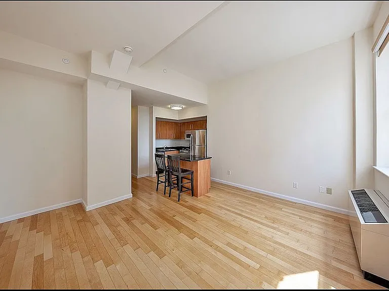 20 West St #12B — Photo 3