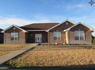 1102 W Desert Sage Rd, Hobbs, NM 88242