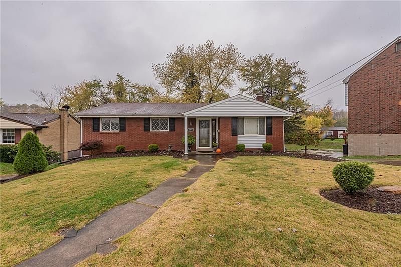 1st image of 104 Royal Dr