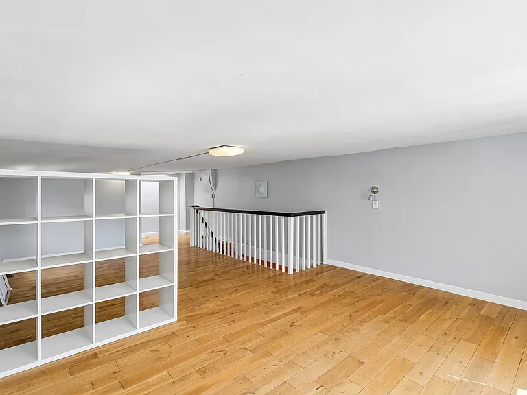 527 S 7th St — Photo 24