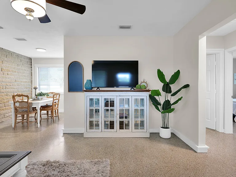4 Murat St — Photo 8