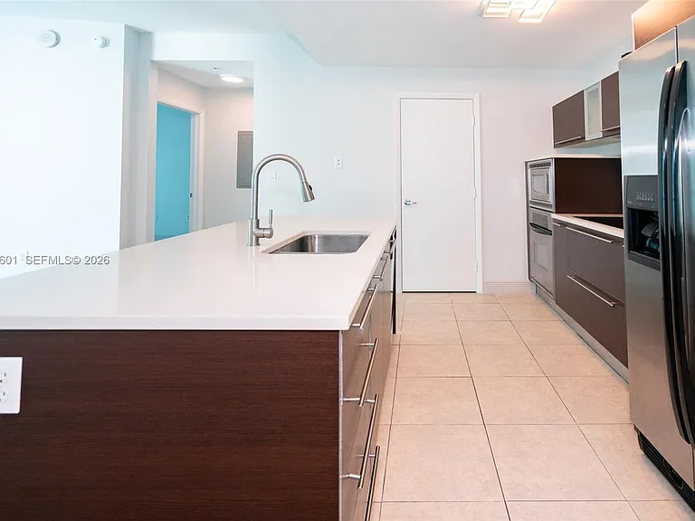 1900 N Bayshore Dr #3917 — Photo 5