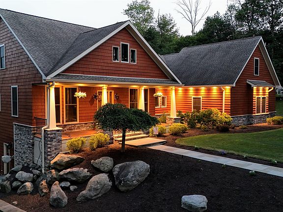 3rd image of 1 Peck Ridge Road
