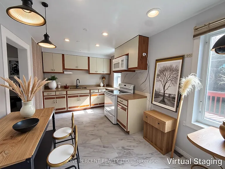 5082 Saint Lawrence Ave — Photo 12