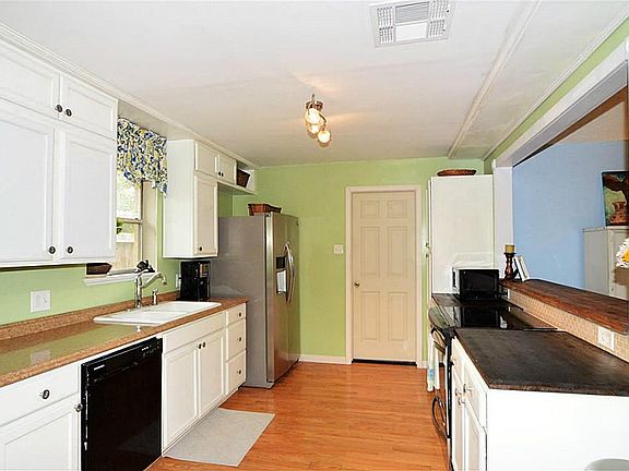 4th image of 305 Bayridge Dr