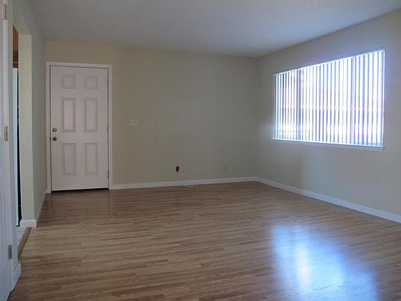 4th image of 1088 Topaz Ave