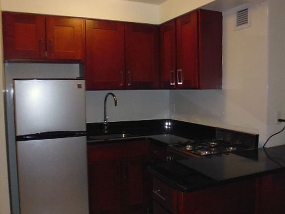 5th image of 9 E 32nd St APT 1H