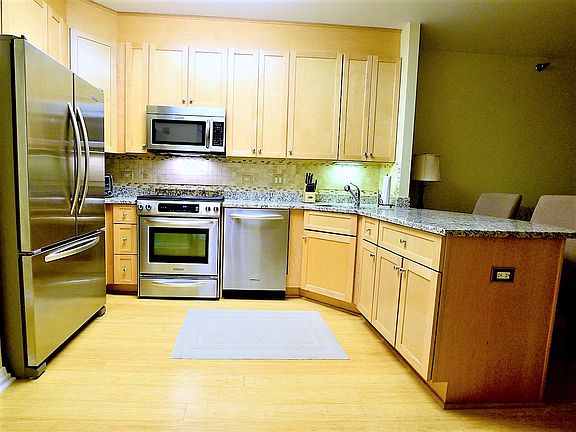 4th image of 33 W Ontario St APT 54C