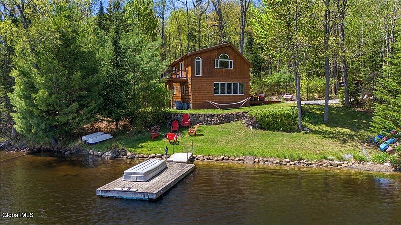 4th image of 126 S Lake Abanakee Road