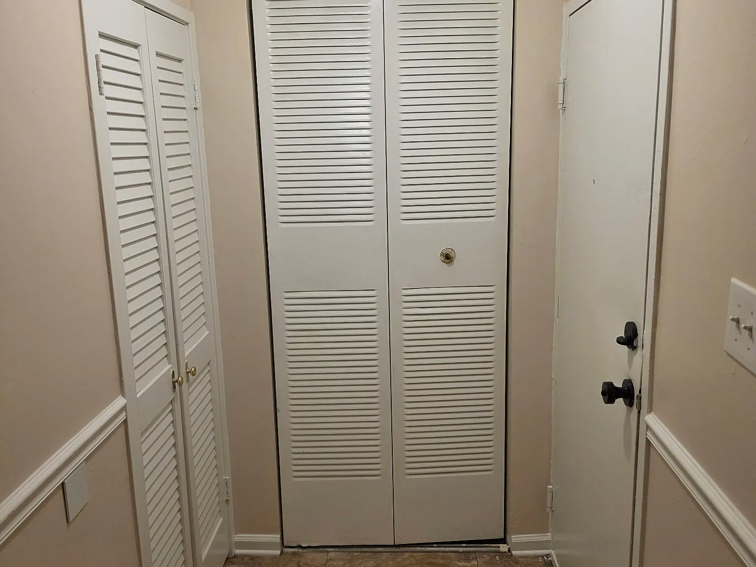 10250 Prince Pl — Photo 2