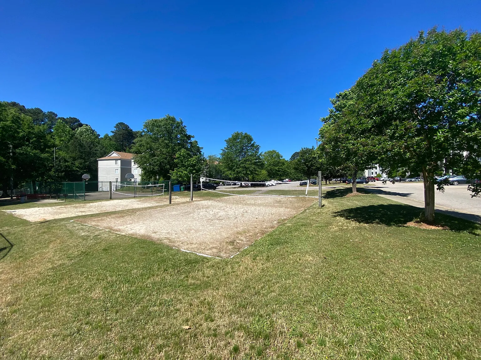 1401 Collegiate Cir — Photo 4