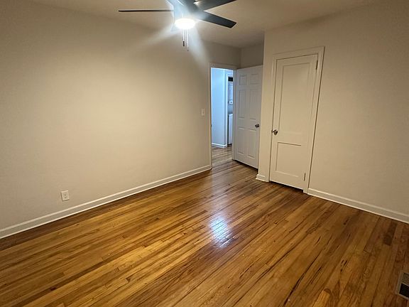 4th image of 2517 Greenfield Ln