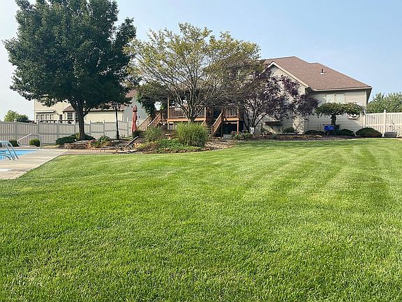 4th image of 3687 Alexander Dr