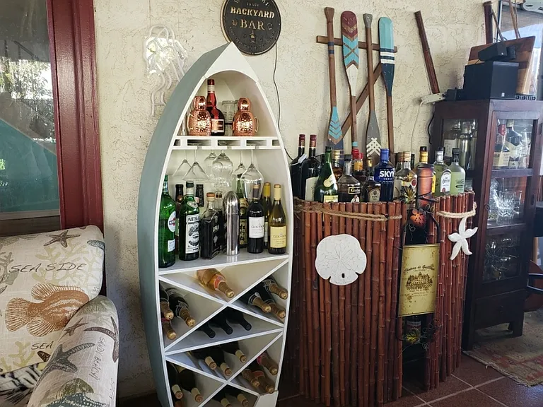 Tiki-bar.