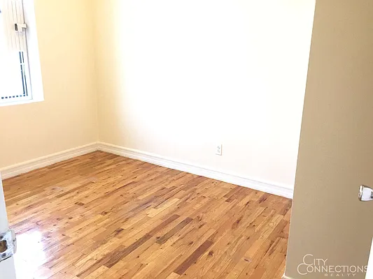 Rented by City Connections Realty | media 16